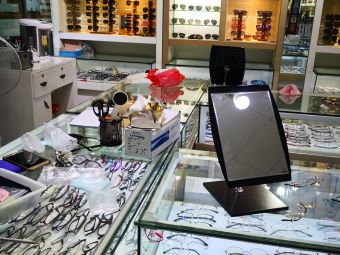 光谷展覽服務(wù)附近眼鏡店 新郁路846弄56號(hào)520室眼鏡店探訪